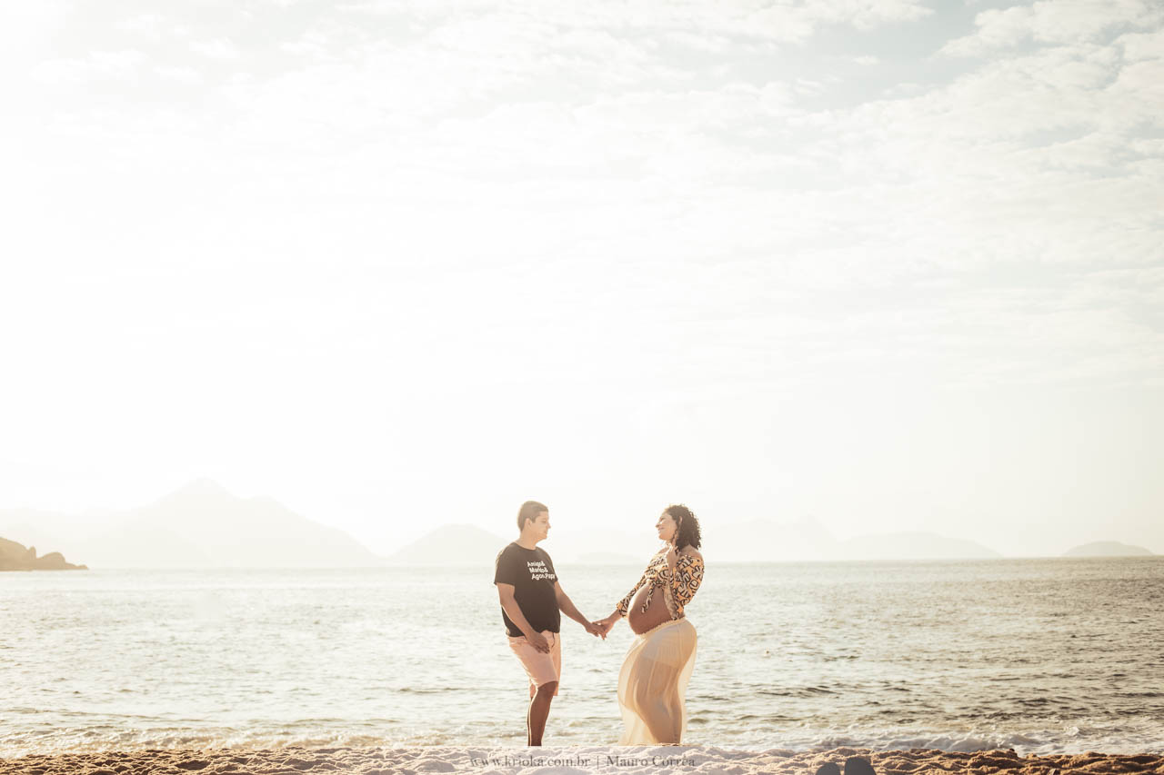 ensaio fotografico de gestante na praia