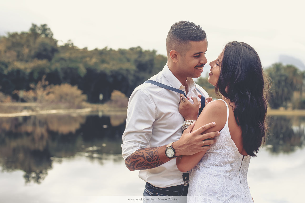 casal apaixonado em ensaio fotografico profissional em rio de janeiro